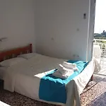 Affittacamere Manoleas Tavern & To Let 3*