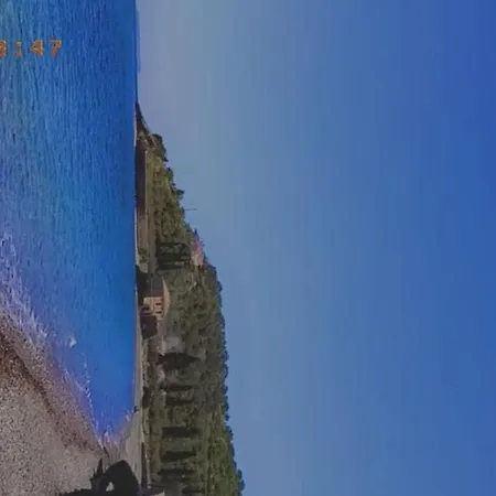 Manoleas Tavern & To Let 3*