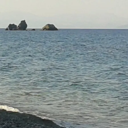 Konukevi Manoleas Tavern & To Let