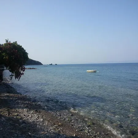 Maison d'hôtes Manoleas Tavern & To Let 3*