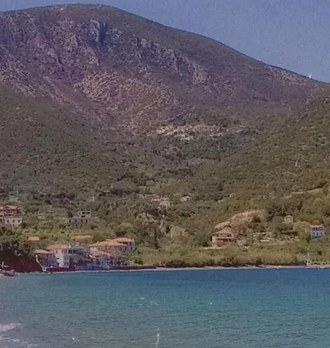 Manoleas Tavern & Rooms To Let Guest house 3*