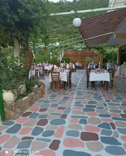 Manoleas Tavern & Rooms To Let 3* Leonidio